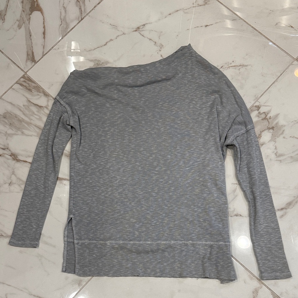 We The Free Heather Gray Long Sleeve Top